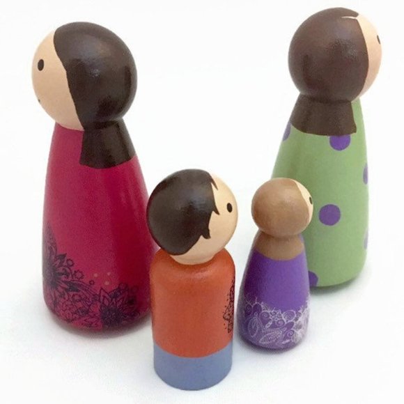 Two Moms Family of Four - Light Skin Tone - Ready - Picture 3 of 5